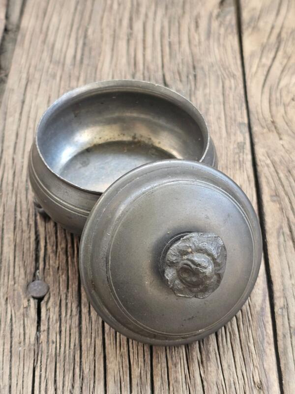 Vintage Dutch Pewter Salt Cellar / Trinket Pot - Image 3