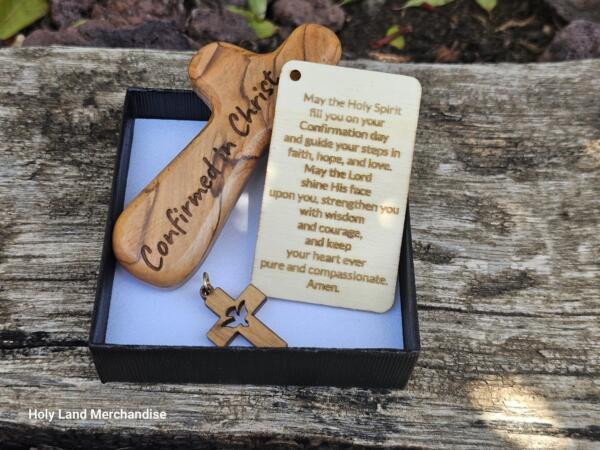 Confirmation Gift Set — Olive-Wood Comfort Cross “Confirmed in Christ” + Dove Cross Pendant & Laser-Engraved Blessing Card